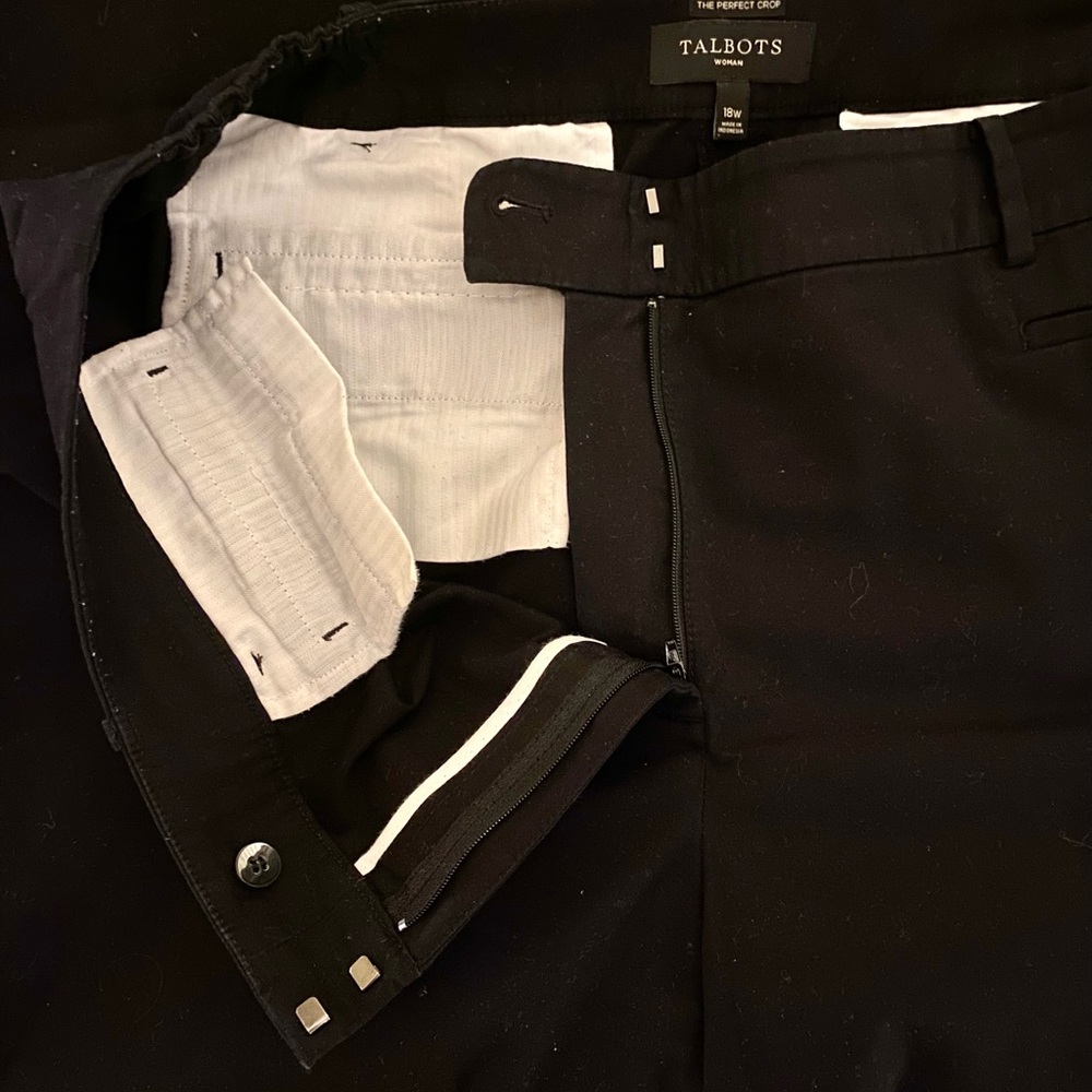 EUC Women’s Talbots Perfect Crop Pants Size 18W - Picture 3 of 7